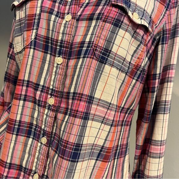 Old Navy button down long sleeve plaid tshirt - Picture 3 of 12